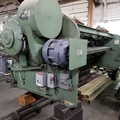 3/8" x 14' Cincinnati #2514, mechanical, 24" back gauge, 50 SPM, 18" gap fr., 15 hydraulic holdowns - Image 5
