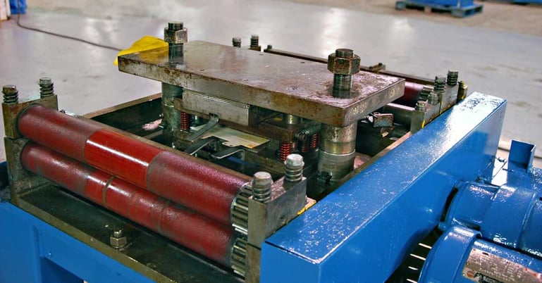 5 Ton, Lockformer, 2-post cut off, #2251 - Image 4