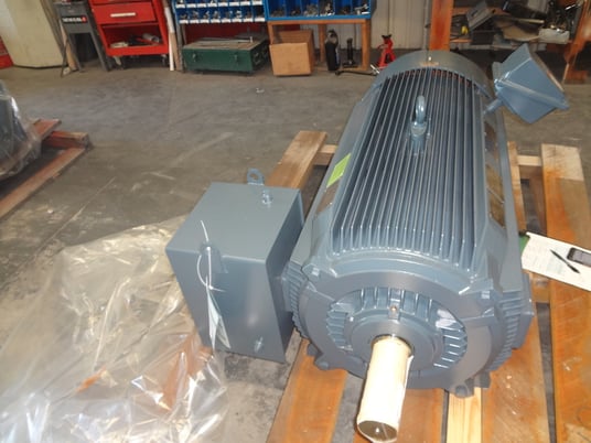 Image 2 for 300 HP 1800 RPM Siemens, Frame 449T, TEFC, BB, new, 2300/4000 Volts