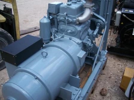 Image 4 for 20 KW Delco #E-6644, 230 Volts, 3-phase, Detroit 271 engine, brushless exciter