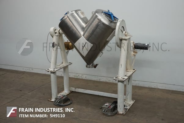 Image 5 for 20 cu.ft. Patterson, Stainless Steel, twin shell powder mixer has liquids solids bar, 2 HP