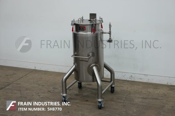 Image 1 for 55 gallon Lee #55DP, 316 Stainless Steel jacketed mixing tank, 100 psi, 20" ID x 40" straight side, flat top with clamp down cover, dish bottom