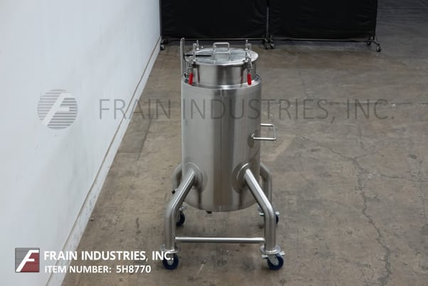 Image 4 for 55 gallon Lee #55DP, 316 Stainless Steel jacketed mixing tank, 100 psi, 20" ID x 40" straight side, flat top with clamp down cover, dish bottom