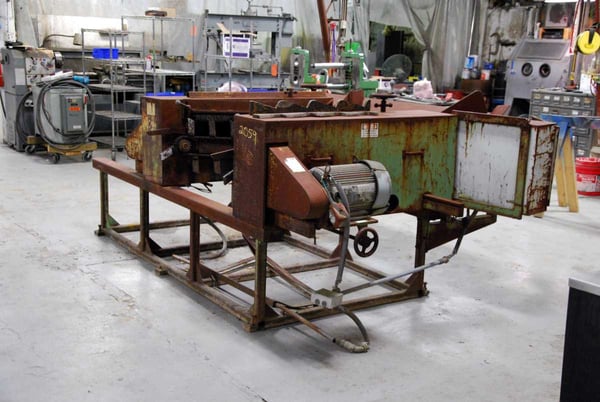 Image 2 for Ohio Machinery, brush deburring machine, 3" tube diameter, 120" tube length, (2) 15 HP, inclined feed table