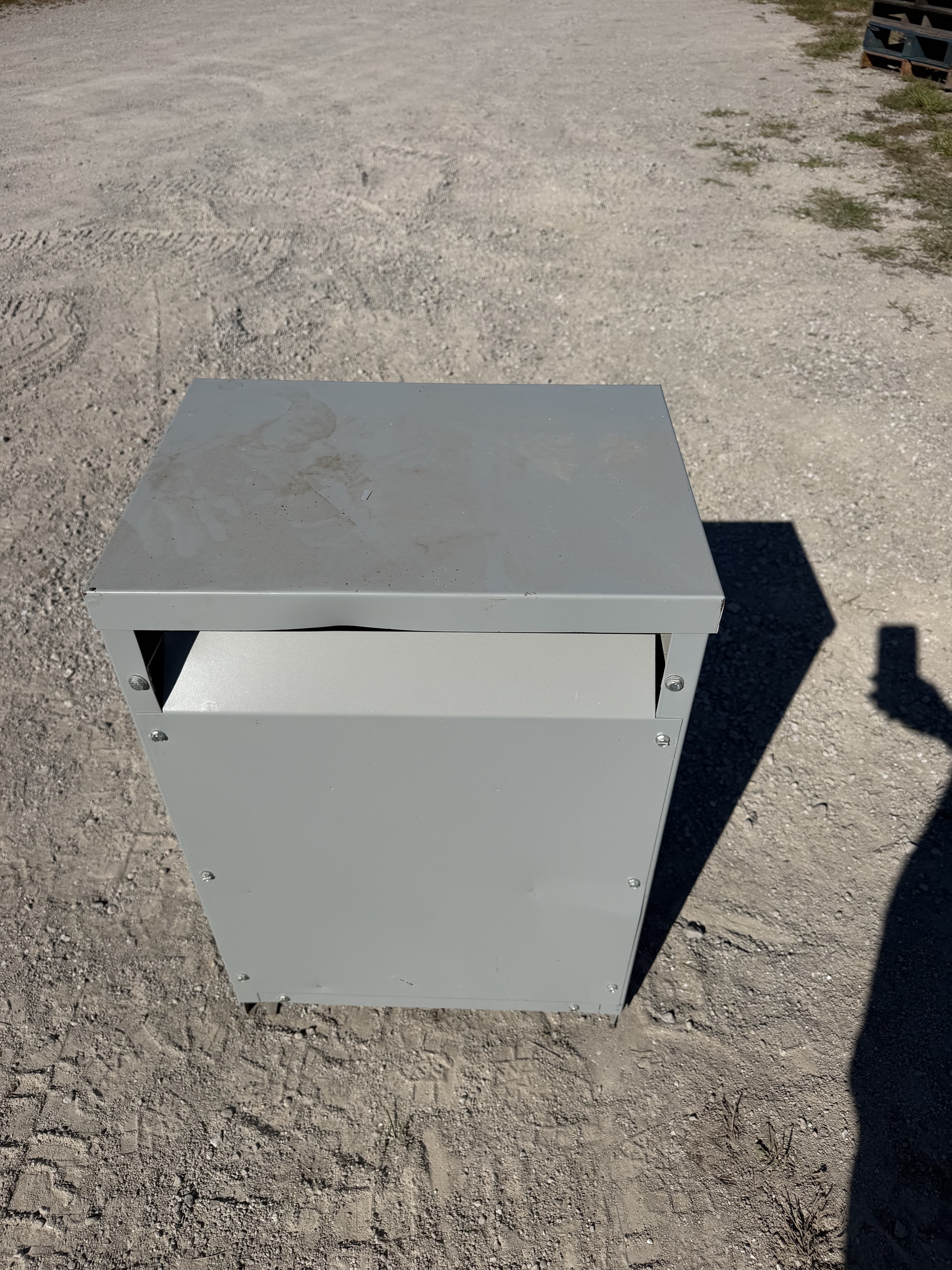 45 KVA 480 Delta Primary, 208Y/120 Secondary, Eaton Eaton Cutler-Hammer #V48M28T45K, Dry Type Transformer, 3 - Image 6