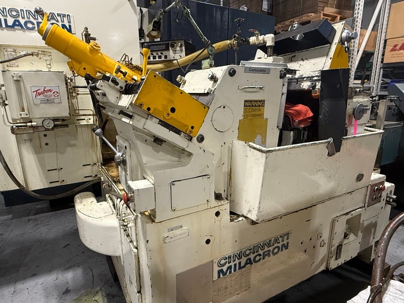 Cincinnati Milacron #220-8, centerless grinder, 20" x 8" x 12" grinding wheel, 12" x 8" regulating wheel, 3" - Image 2