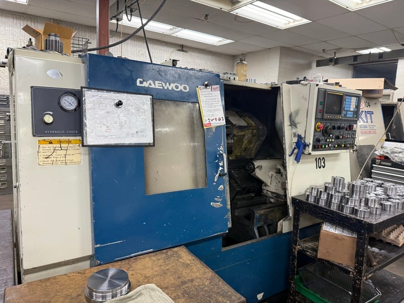 Daewoo Doosan #PUMA-6S, CNC lathe, Fanuc O-T, 17.3" swing, 9.1" max turning diameter, 5C spindle nose, 5000 - Image 2