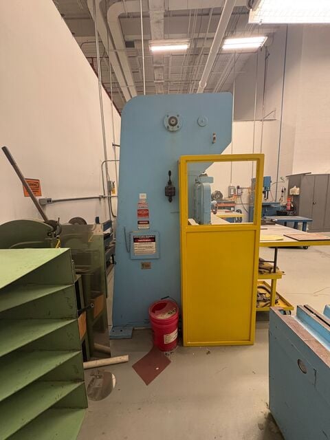 60/90 Ton, Dreis & Krump #810-L, hydraulic press brake, foot operated controls, front work support tables - Image 3
