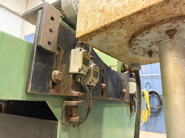 Cantek, groove and scoop carving machine, for wood chair seats - Image 8