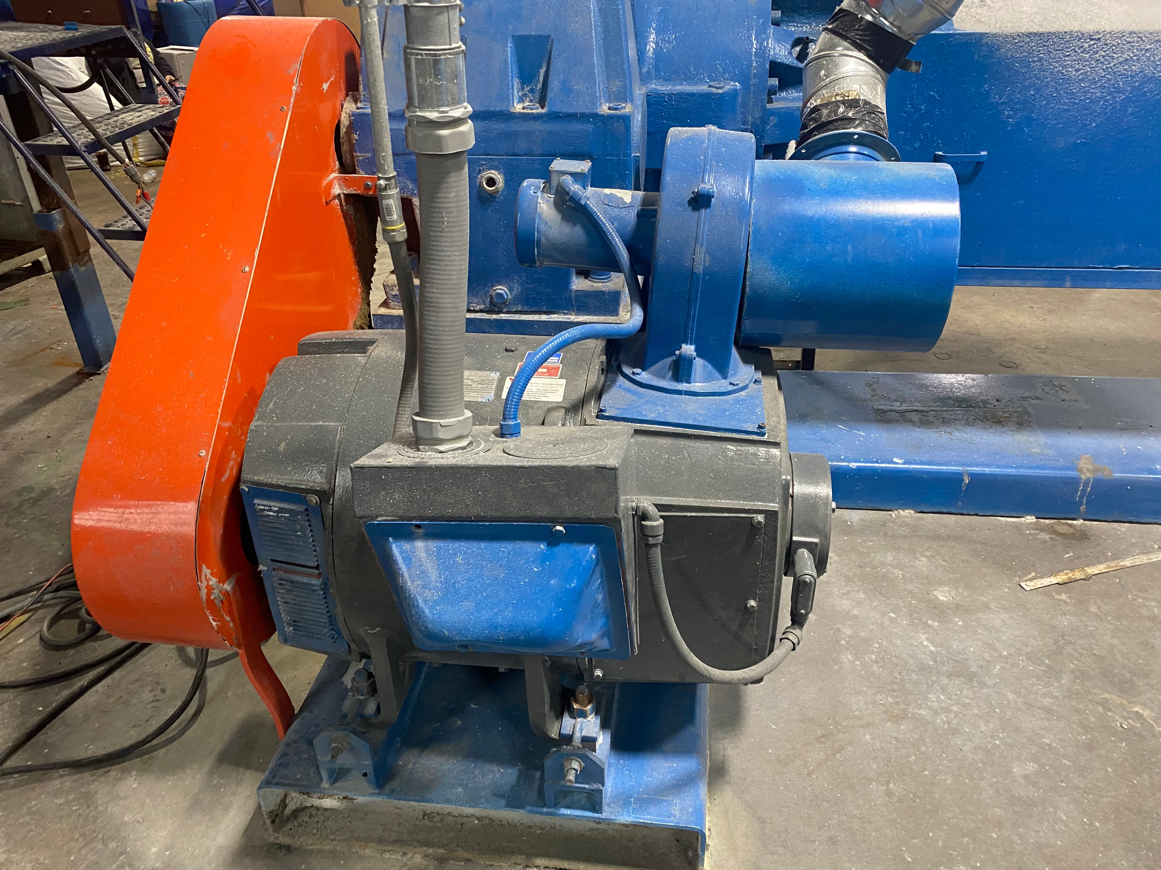 4.5" Sterling, single screw extruder, 30:1 L/D, vented, 200 HP, VFD drive, 13.95:1 gear ratio, 125 max RPM - Image 5