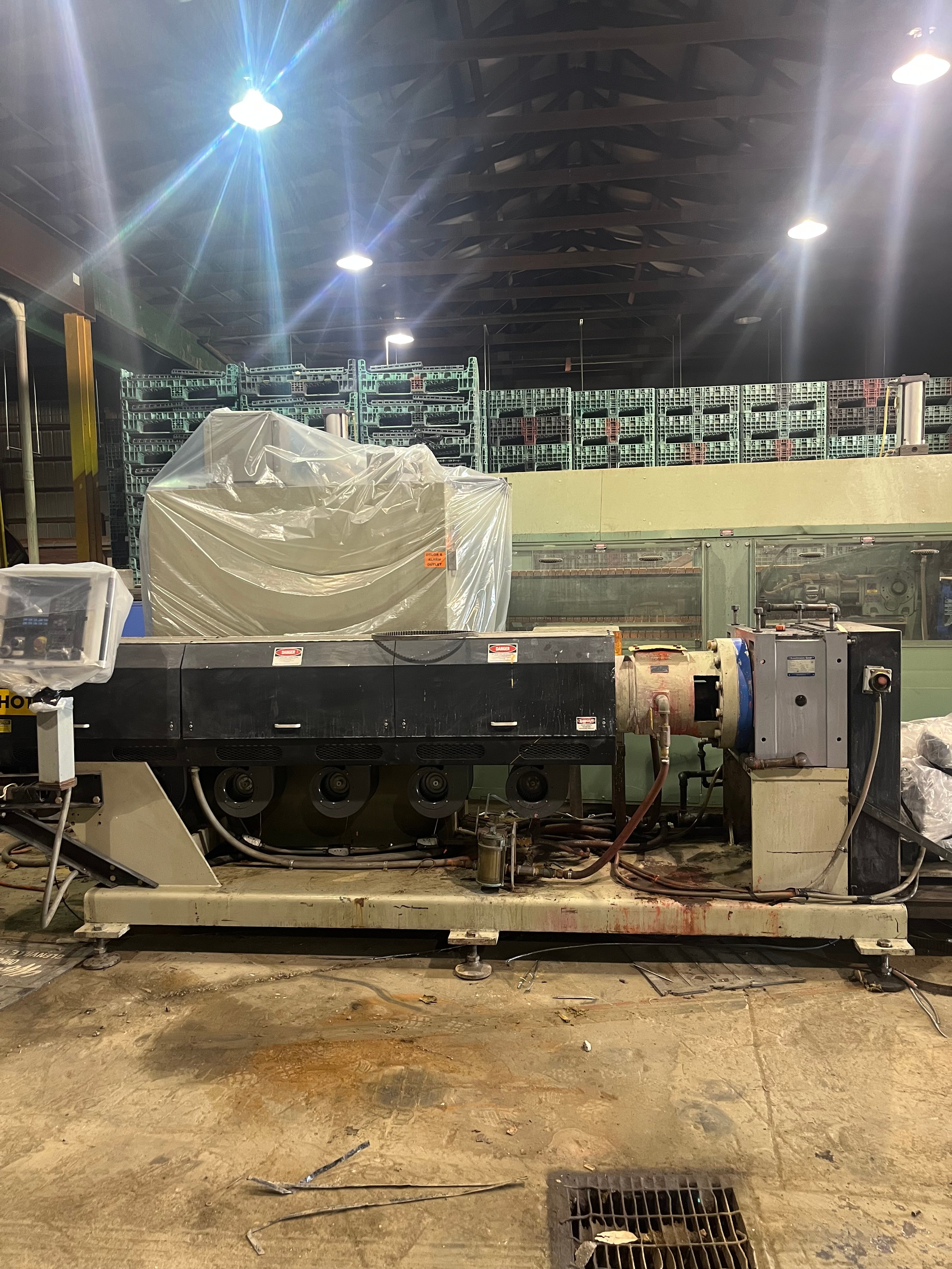 4" Berlyn, extruder, 30:1 L/D, air cooled, 150 HP DC, 450 lb/hr - Image 1