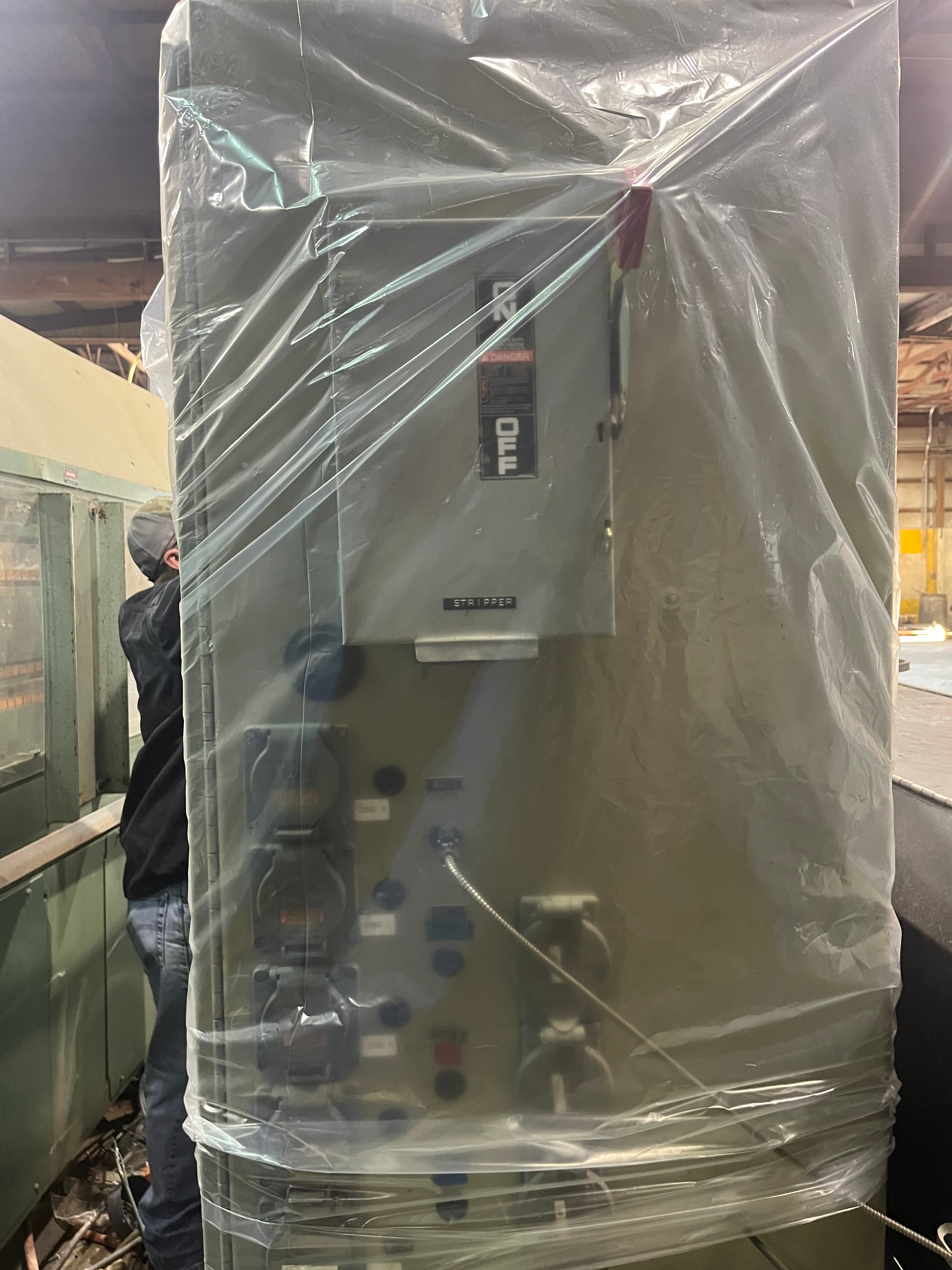 4" Berlyn, extruder, 30:1 L/D, air cooled, 150 HP DC, 450 lb/hr - Image 3