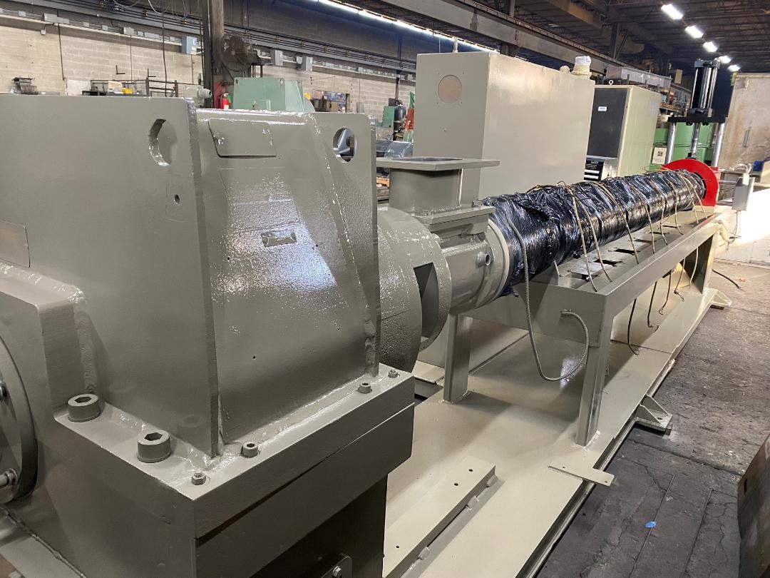 6" NRM, extruder, 30:1 L/D, vented, air cooled, 8 zone barrel, 400 HP US Motors AC, WEG CFW11 drive, 14 zone - Image 2