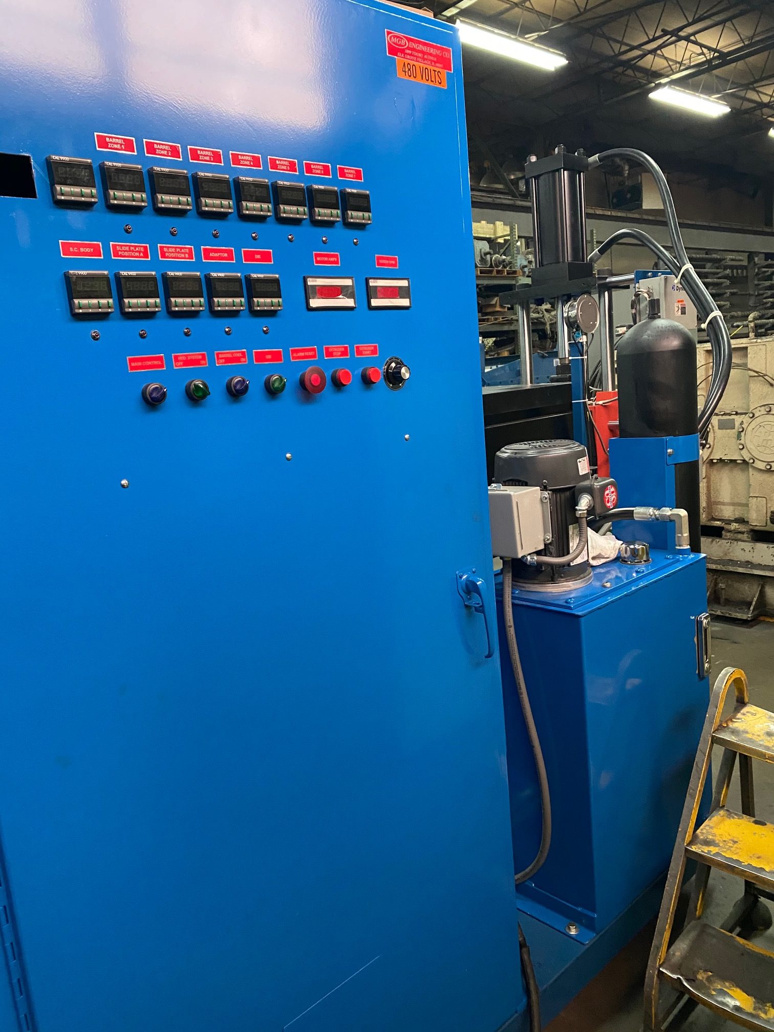6" NRM, extruder, 30:1 L/D, vented, air cooled, 8 zone barrel, new 400 HP WEG AC motor & drive, 12 zone - Image 4