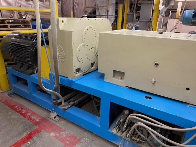 3.6" Jinhu, twin screw extruder, 92mm, 150 HP, ABB drive, spare distributor & reduction gearboxes, 1288 - Image 5
