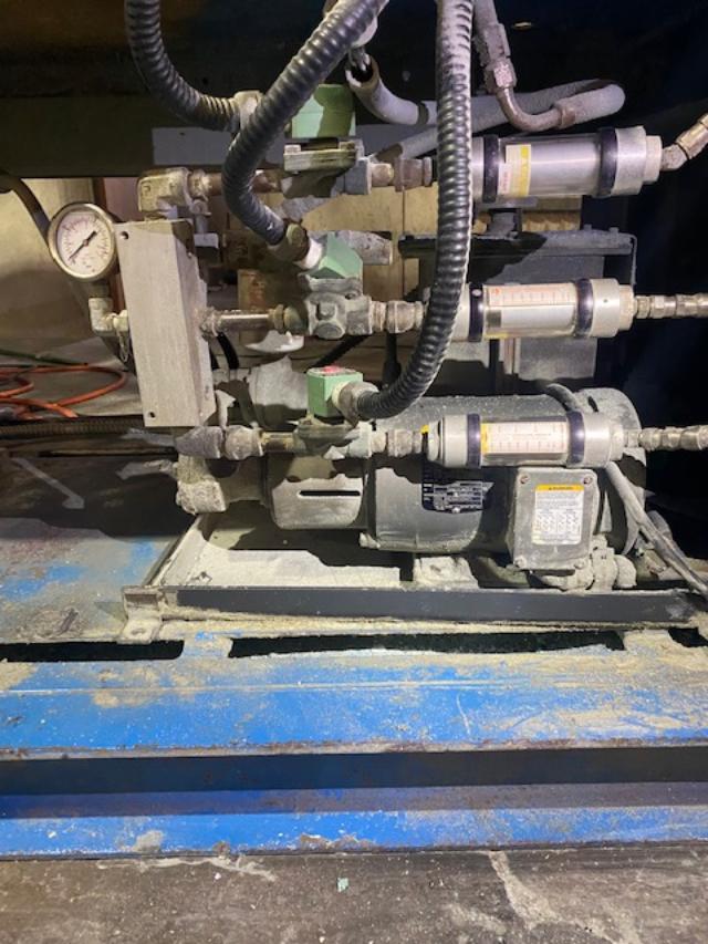 4.9" KMD, twin screw extruder, 125mm, 100 HP DC, nitrided barrel & screws, 200 hours, 3 component blender - Image 7