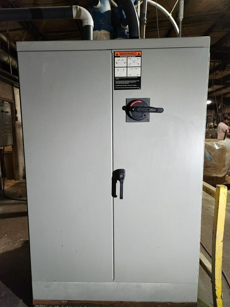4.9" KMD, twin screw extruder, 125mm, 100 HP DC, nitrided barrel & screws, 200 hours, 3 component blender - Image 8