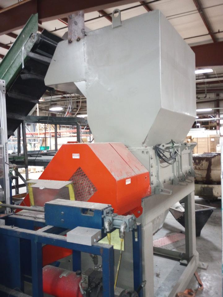 Nelmor #G2056MB, plastic granulator, 150 HP, 5-blade open rotor, scissor cut, discharge auger, 9,400 lb. - Image 1