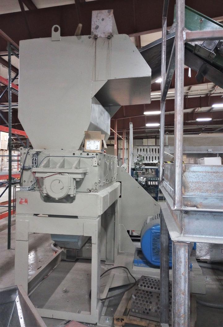 Nelmor #G2056MB, plastic granulator, 150 HP, 5-blade open rotor, scissor cut, discharge auger, 9,400 lb. - Image 10