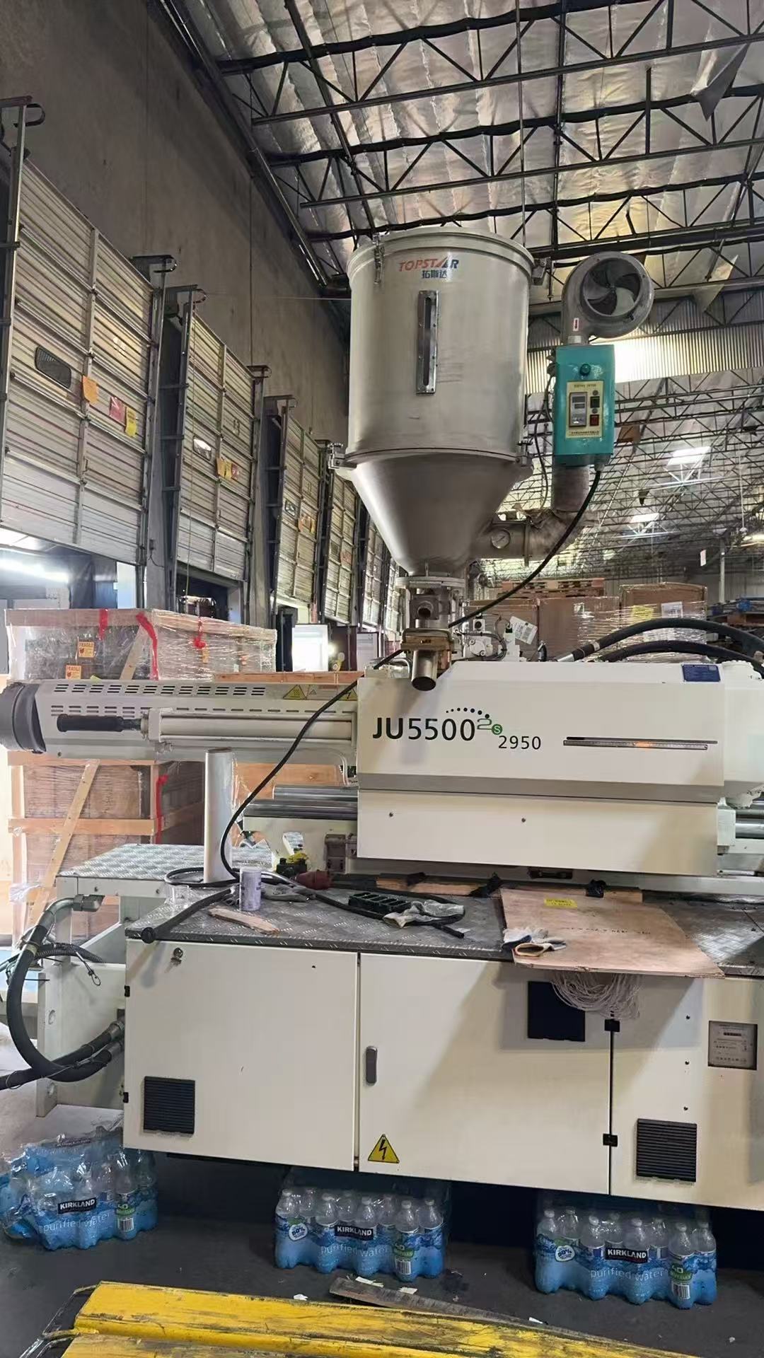 5500 kN, Haitian #JU5500IIS/2950, injection molding machine, 1860 cm injection volume, 130 KW, 380 V., 2017 - Image 1
