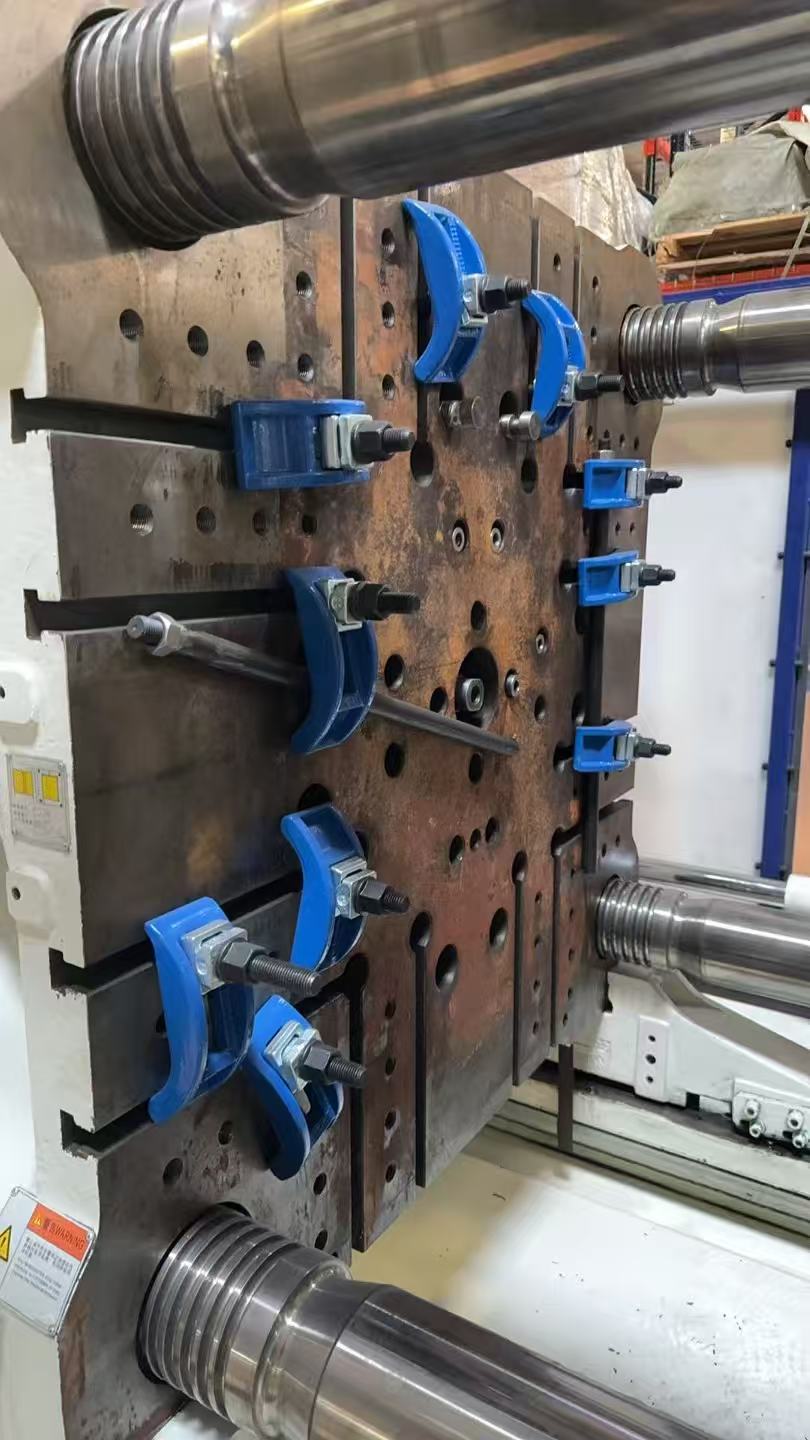5500 kN, Haitian #JU5500IIS/2950, injection molding machine, 1860 cm injection volume, 130 KW, 380 V., 2017 - Image 5