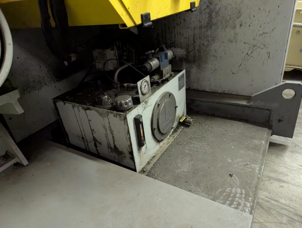 2.6" NGR #S-GRAN-65-70-VHD, shredder/extruder recycling system, 65mm, single shaft shredder, infeed conveyor - Image 6