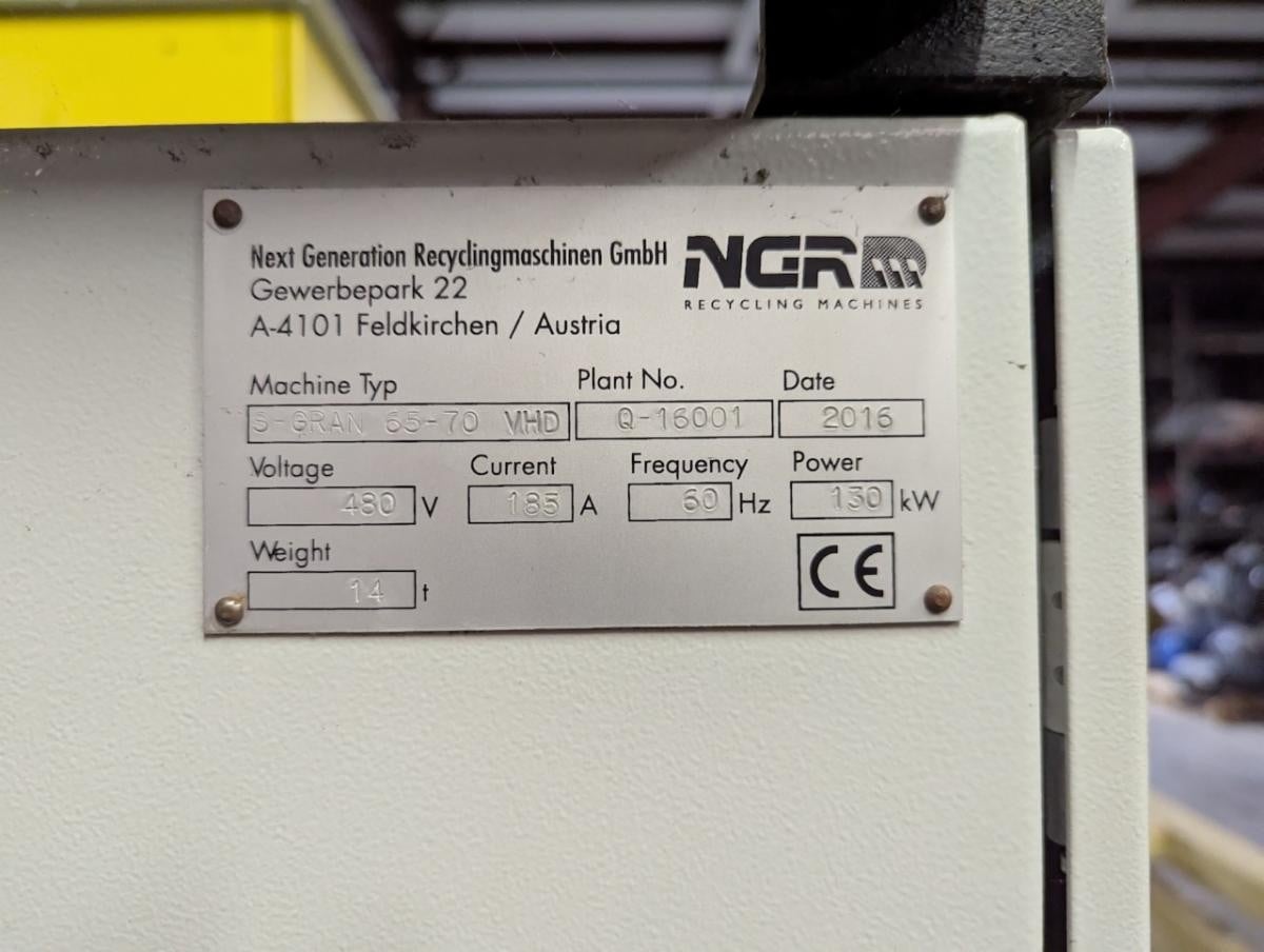 2.6" NGR #S-GRAN-65-70-VHD, shredder/extruder recycling system, 65mm, single shaft shredder, infeed conveyor - Image 9