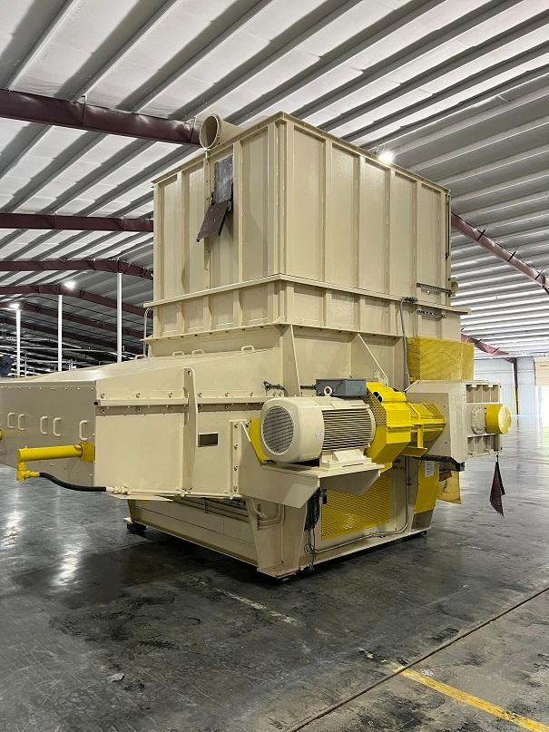 Vecoplan #K2500-UNF, single shaft shredder, 98" x 98" opening, 250 HP, 25" diameter rotor, hydraulic feed - Image 3