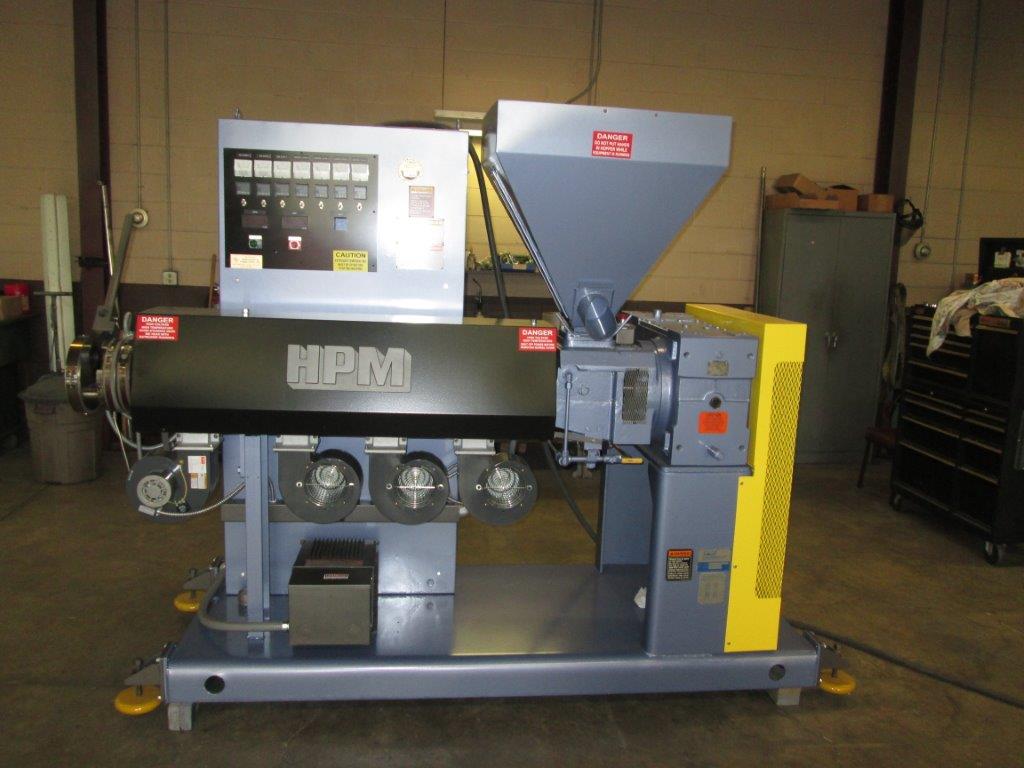 2.5" HPM #2.5-TMP, extruder, 24:1 L/D, manual screen changer, new 40 HP AC motor & drive, new styrene screw - Image 1