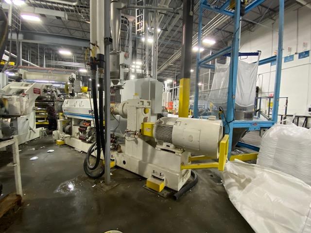 3.5" PTI #3500, extruder, 90mm, 32:1 L/D, dual bolt screen changer, Maag gear pump, static mixer, PET screws - Image 3
