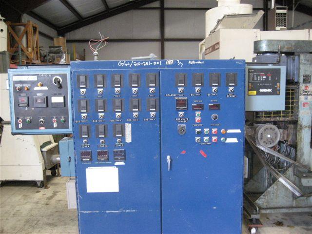 3.5" Berlyn, extruder, 30:1 L/D, water cooled, 100 HP DC, screen changer, gear pump - Image 2