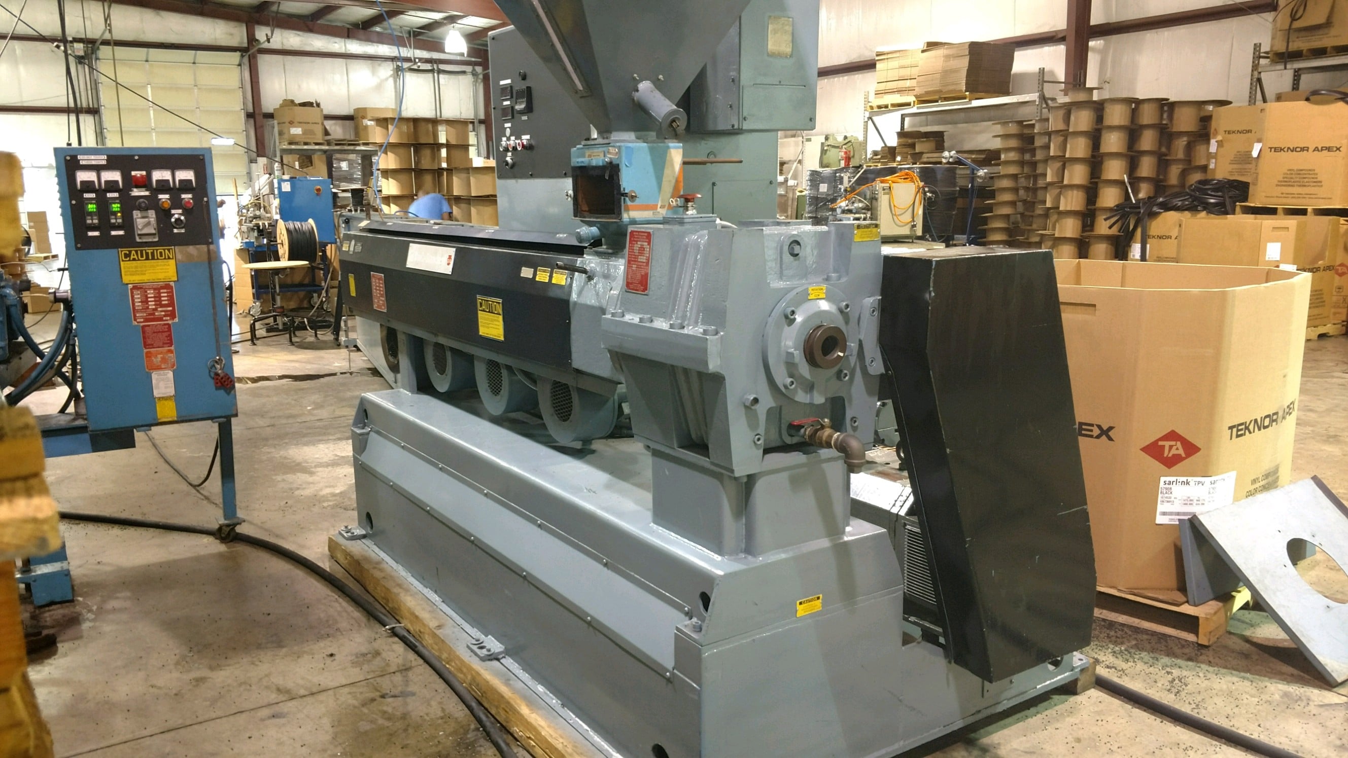 3.5" Davis Standard #DS35, extruder, drive replaced 2016, extra barrel & general purpose screw - Image 2