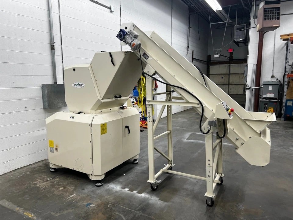 14" x 24" Conair #CGW-1424, plastic granulator, 40 HP, w/ conveyor, 460 V., 1999 (5 available) - Image 2