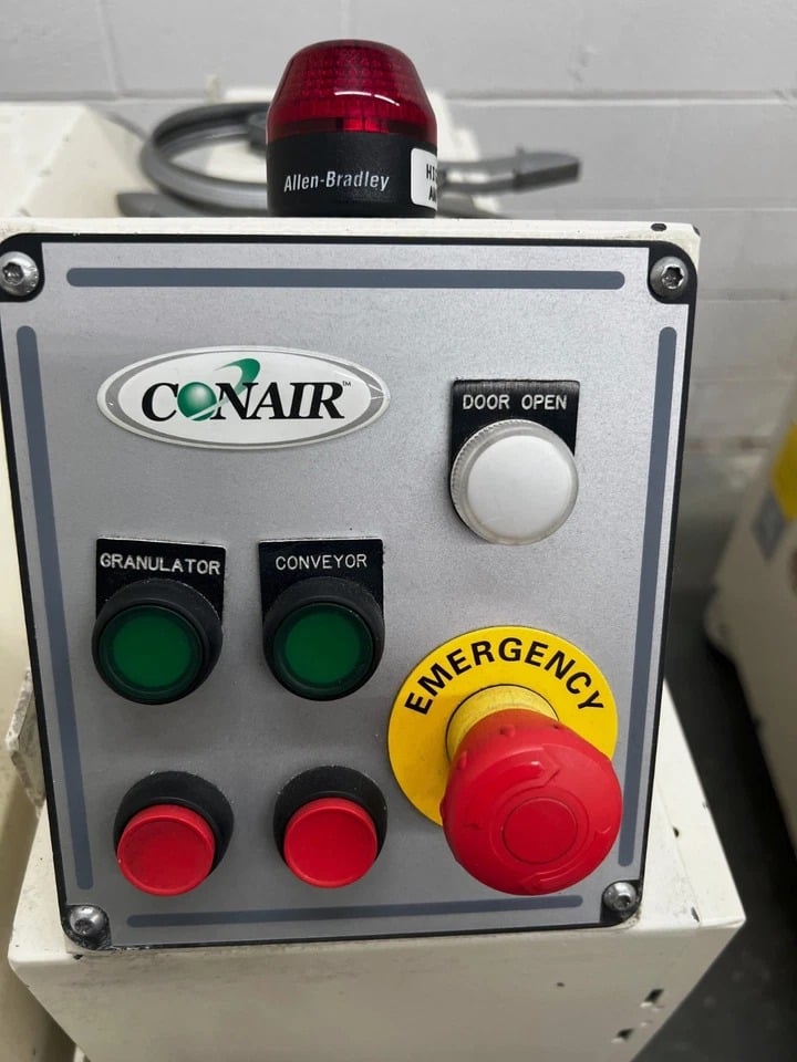 14" x 24" Conair #CGW-1424, plastic granulator, 40 HP, w/ conveyor, 460 V., 1999 (5 available) - Image 8