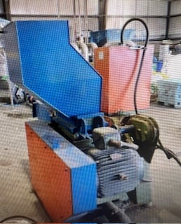 15.5" x 15.5" Herbold, plastic granulator, 40 HP, (3) blade sets, 6mm & 9.5mm screens, control panel, 575 V. - Image 2