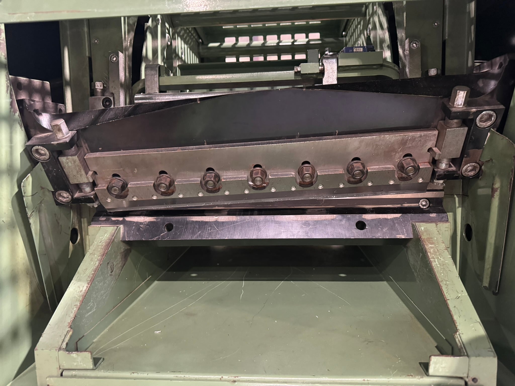 Pierret #G45L, guillotine cutter, metal detector - Image 8