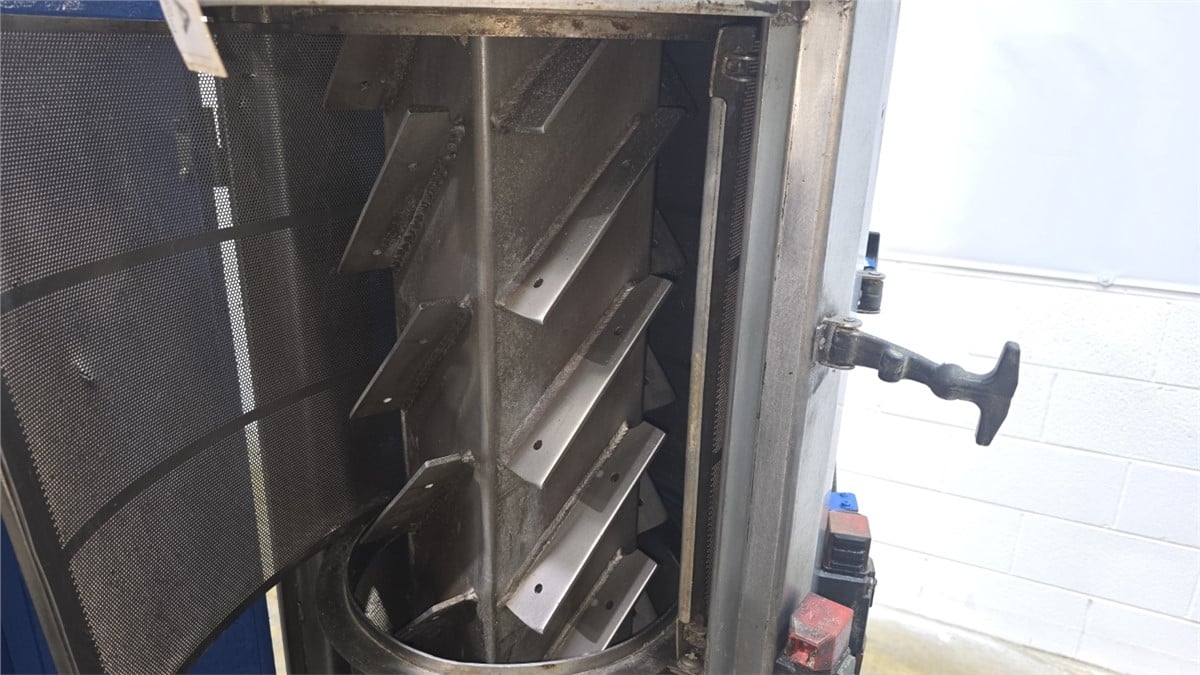 Xaloy #WRP12, water ring pelletizer, 30 hole die head, spin dryer, heat exchanger, control panel, 480 V. - Image 2