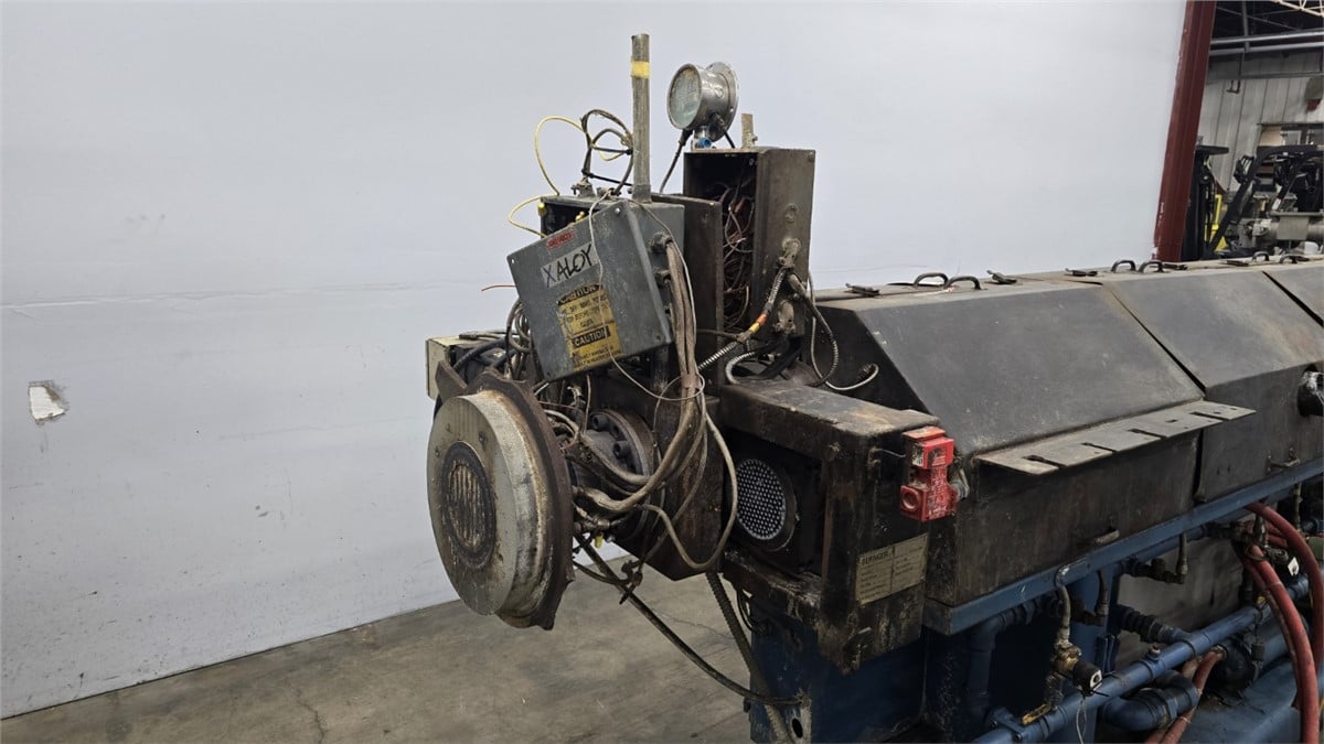 Xaloy #WRP12, water ring pelletizer, 30 hole die head, spin dryer, heat exchanger, control panel, 480 V. - Image 3