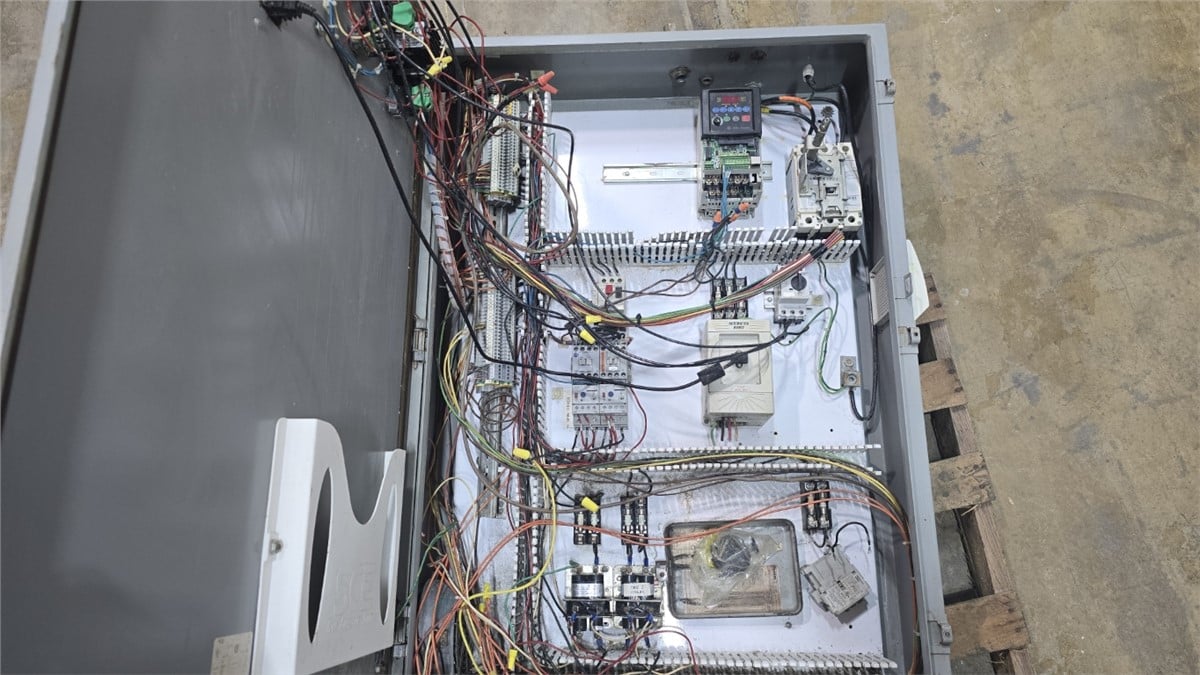 Xaloy #WRP12, water ring pelletizer, 30 hole die head, spin dryer, heat exchanger, control panel, 480 V. - Image 9