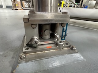 12000 gallon A & B Process, jacketed mix tank, 304L Stainless Steel, load cells, 3 HP mixer, spray balls, 2019 - Image 5