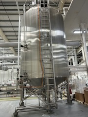 12000 gallon A & B Process, jacketed mix tank, 304L Stainless Steel, load cells, 3 HP mixer, spray balls, 2019 - Image 6