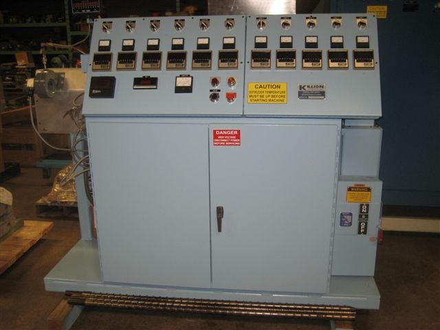 1.5" Killion, lab extruder, 34:1 L/D, air cooled, vented & plugged, 10 HP DC, 3 PVC screws, 220 V. - Image 3