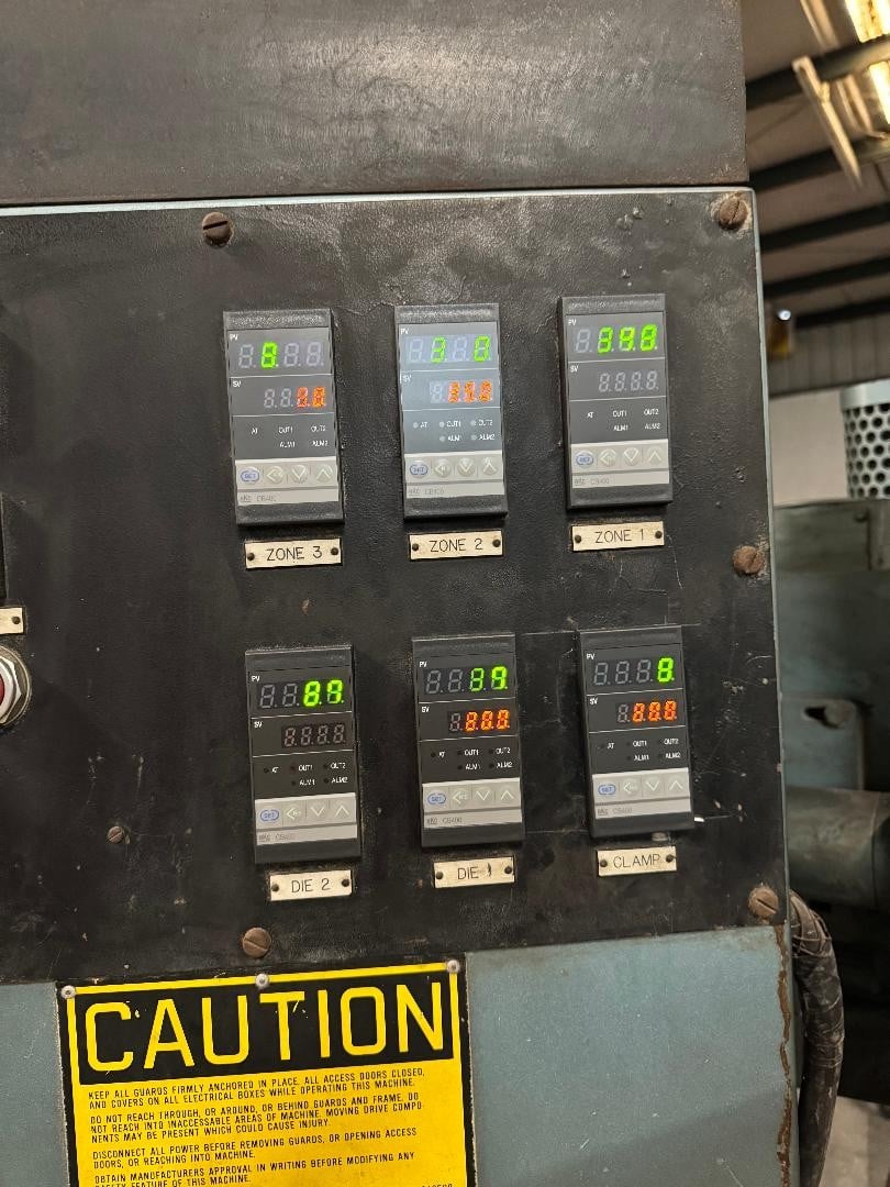 1.25" Davis Standard, pedestal extruder, 24:1 L/D, air cooled, swing & tilt - Image 3