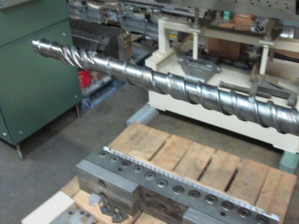 2" Davis Standard, extruder, 30:1 L/D, air cooled, barrier screw, new 30 HP AC motor & drive, rebuilt - Image 5