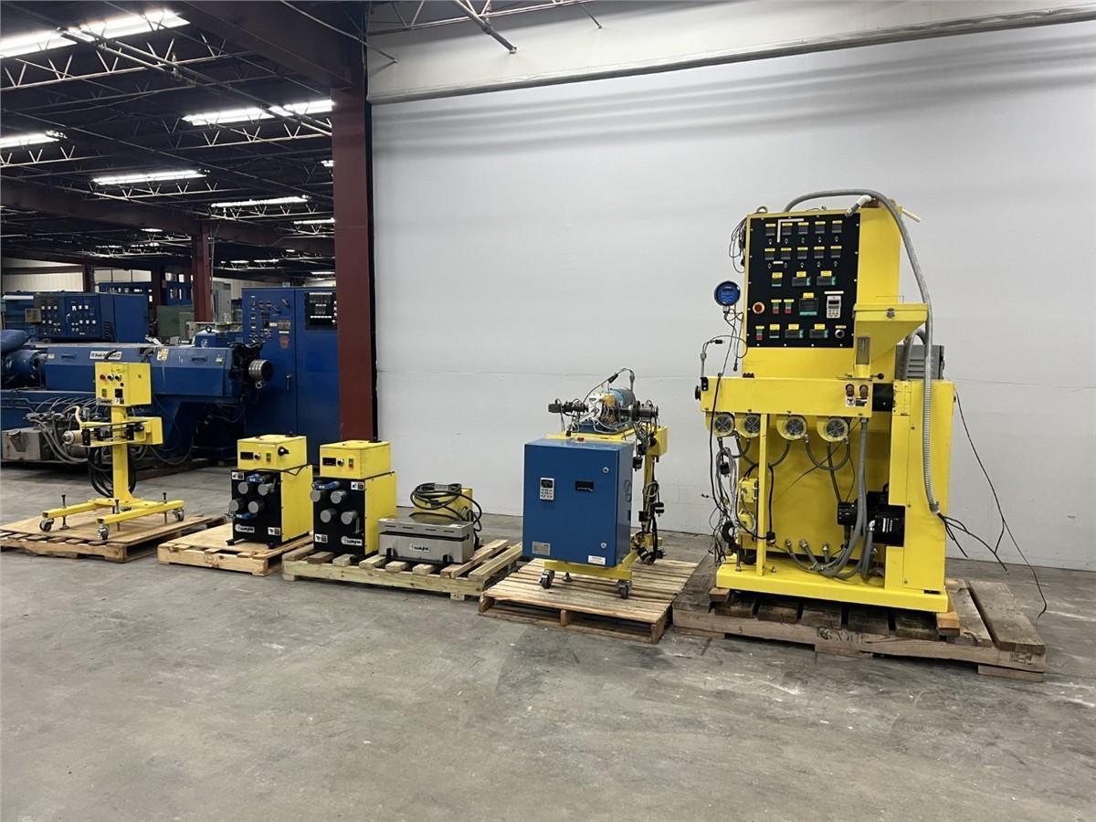 1" Wayne, lab monofilament extrusion line, 30:1 L/D, vented, 3 HP AC, Zenith melt pump, godet stations, cast - Image 1