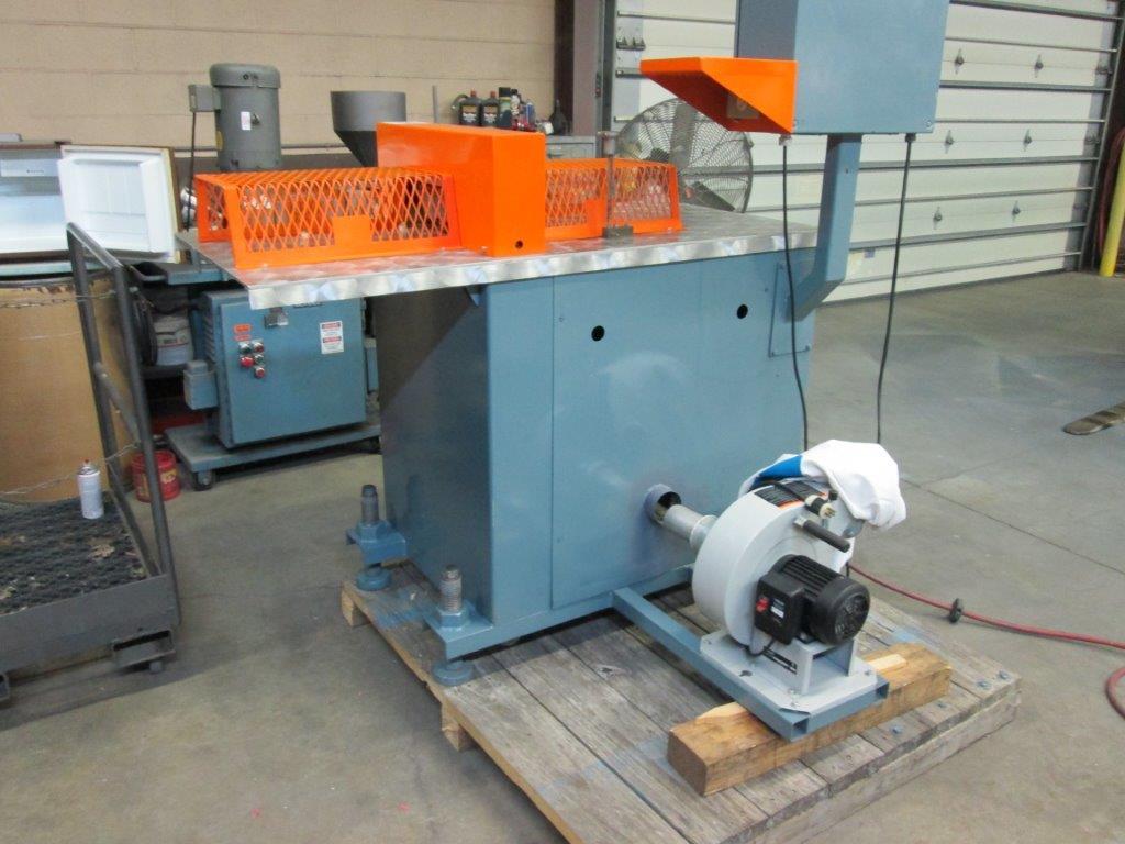 Conair Gatto #UC-4-18, traveling up cut saw, 1 HP, 3/4 HP dust collector - Image 2