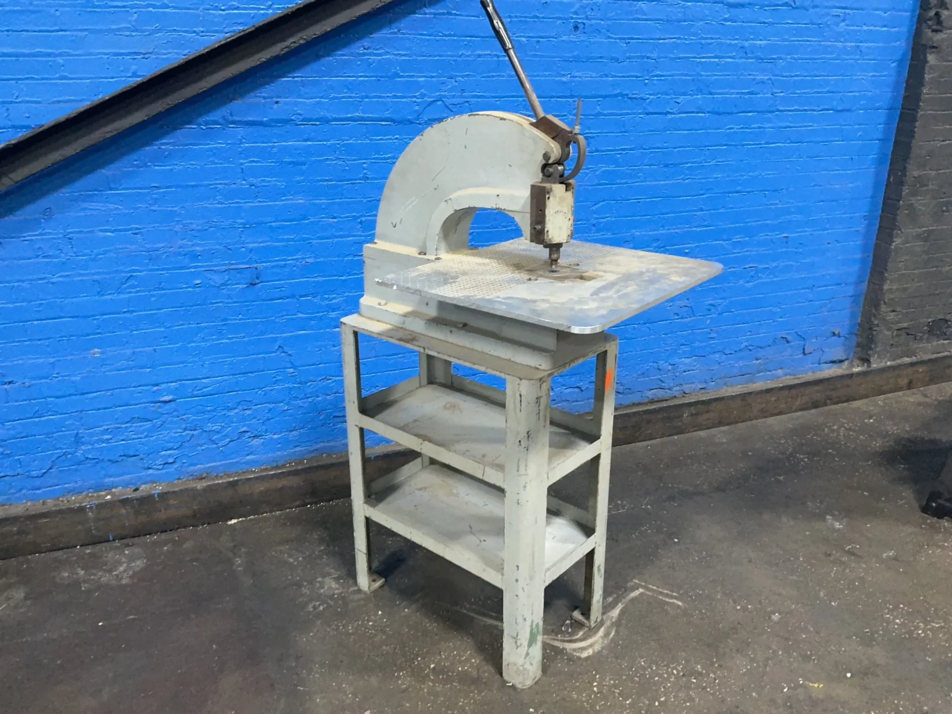 Di-Acro #2, manual punch, 12" throat, 23" x 24" table - Image 4