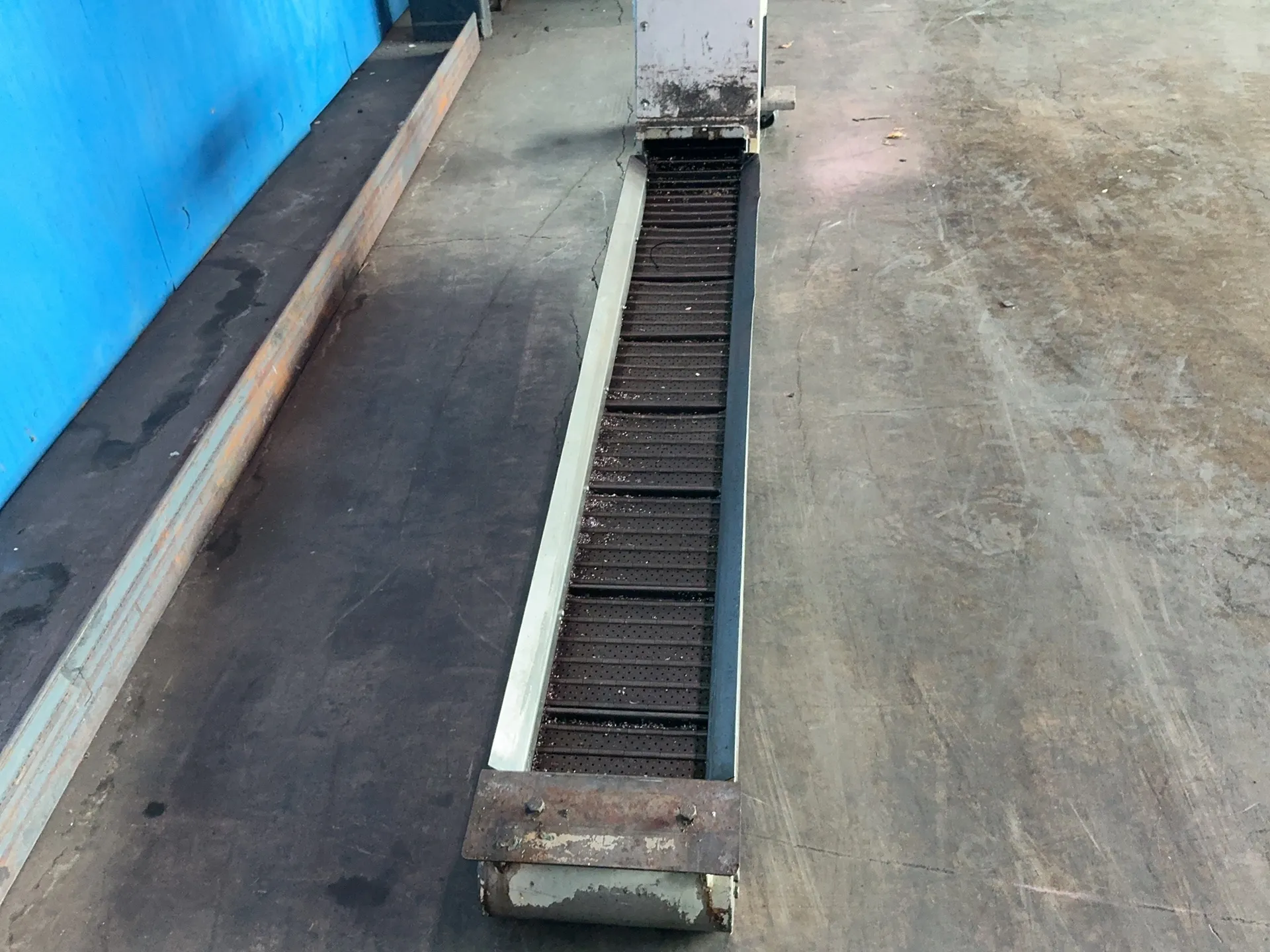 10" LNS #57508122, chip conveyor, 80" flat length, 73" chute rise, 151" overall length, 13" total flat width - Image 6
