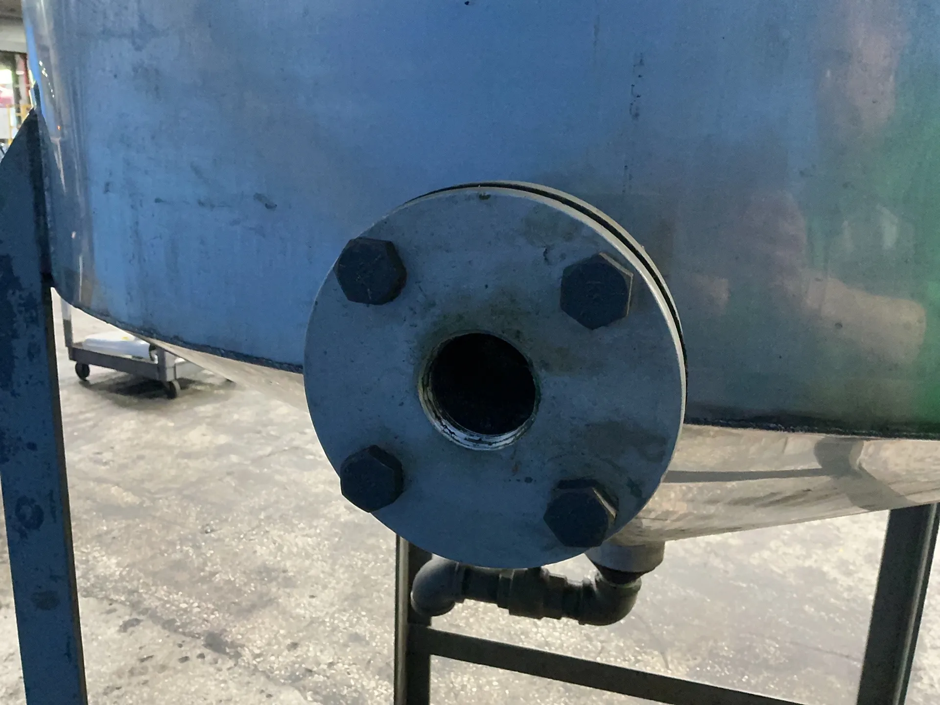 710 gallon Stainless Steel storage tank - Image 4