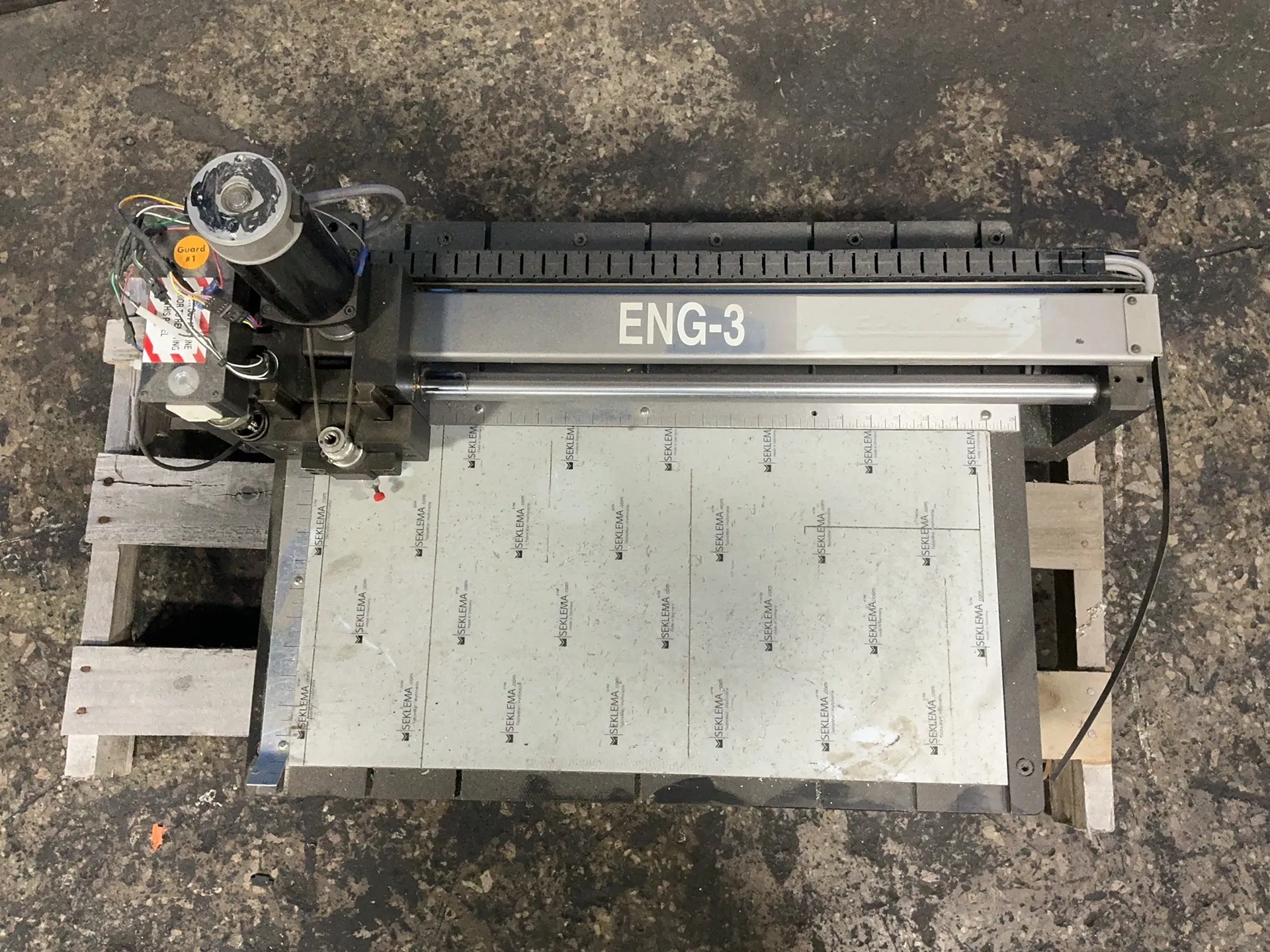Quality One Engravers #QUEST-1224, engraver, 20" x 26", 10 A, 110 V. - Image 5